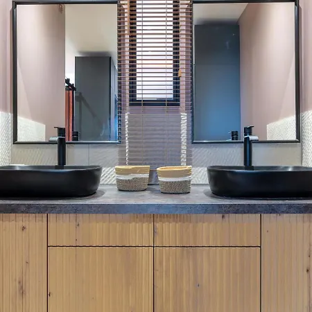 Christoph Colomb By Interhome Hyeres
